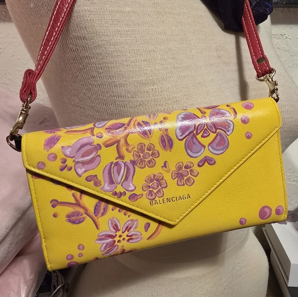 ⭐️Balenciaga Custom Artist Bunny Starling Floral Yellow Long Leather Wallet - Picture 1 of 13